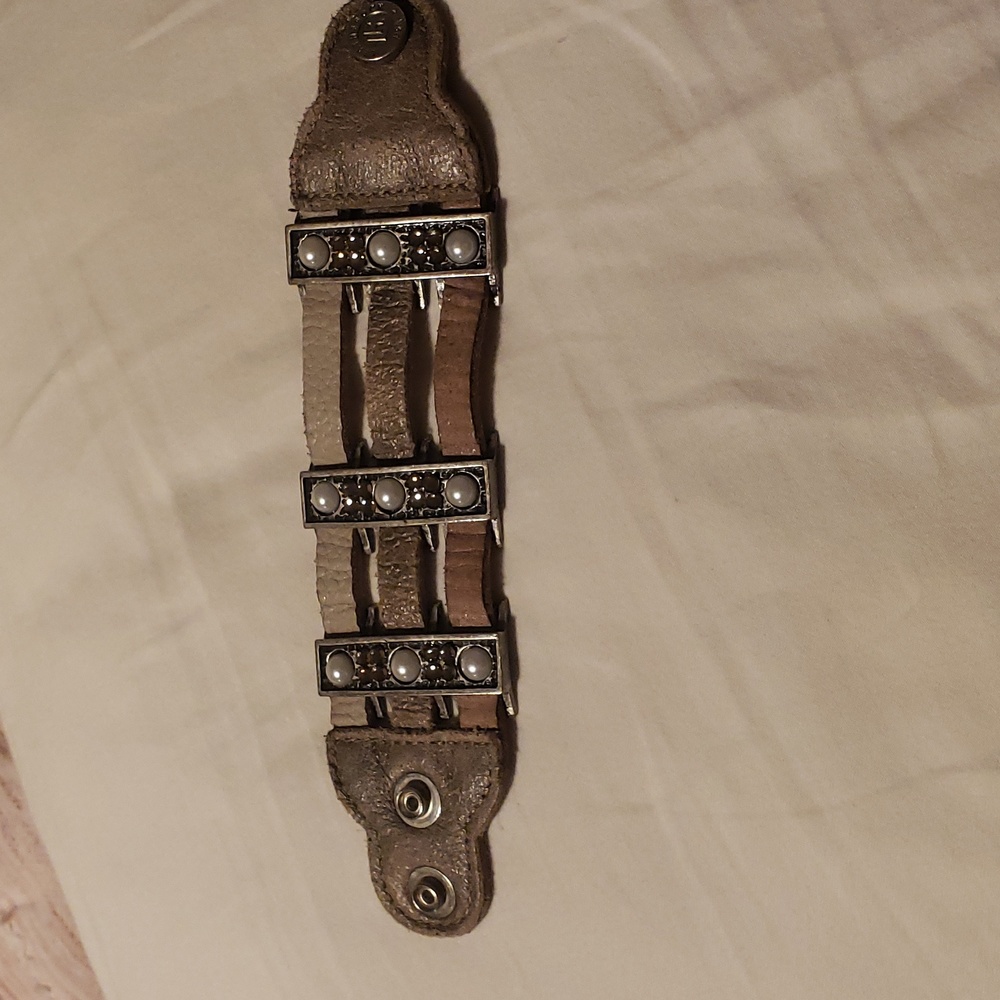 Buckle bracelet